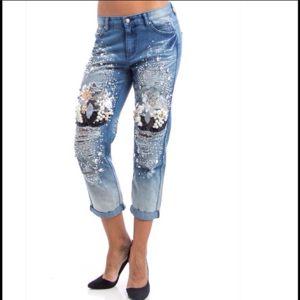 NWT Boutique Embellished boyfriend jeans